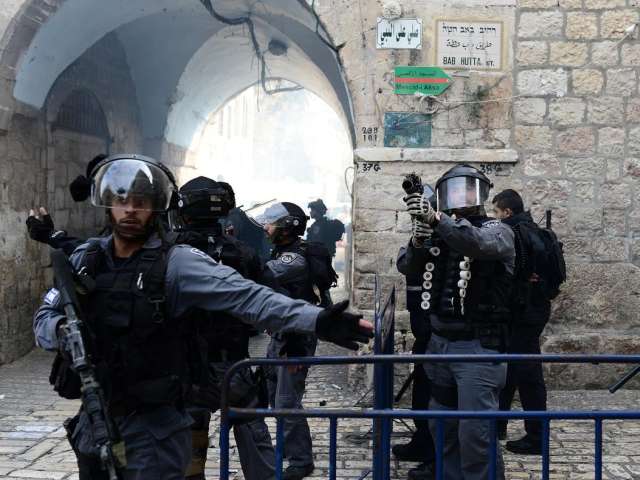 Penyerbuan ke Al Aqsa